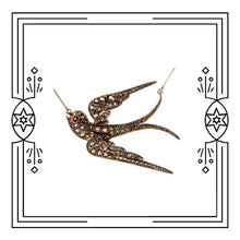 Load image into Gallery viewer, FANCY SWALLOW NECKLACE (PRE-ORDER)
